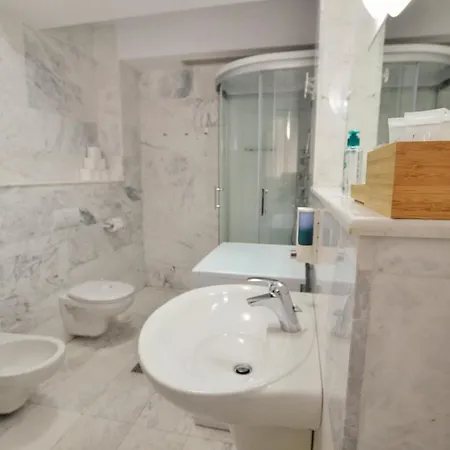 Central Sunrise Unirii Апартаменты *